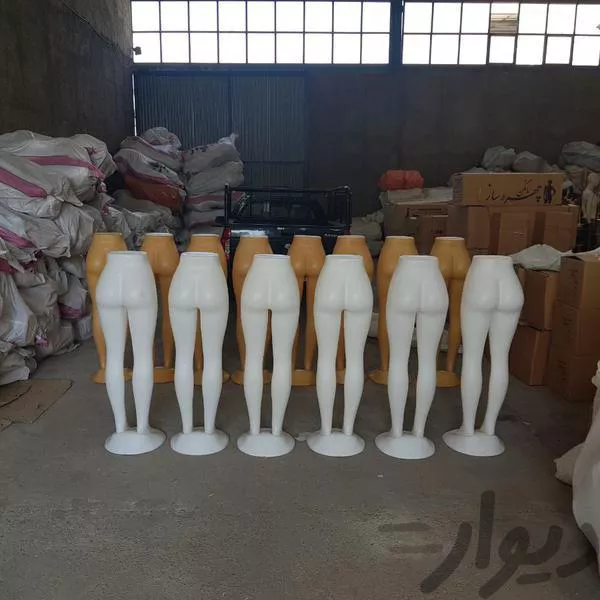 مانکن پا زنانه