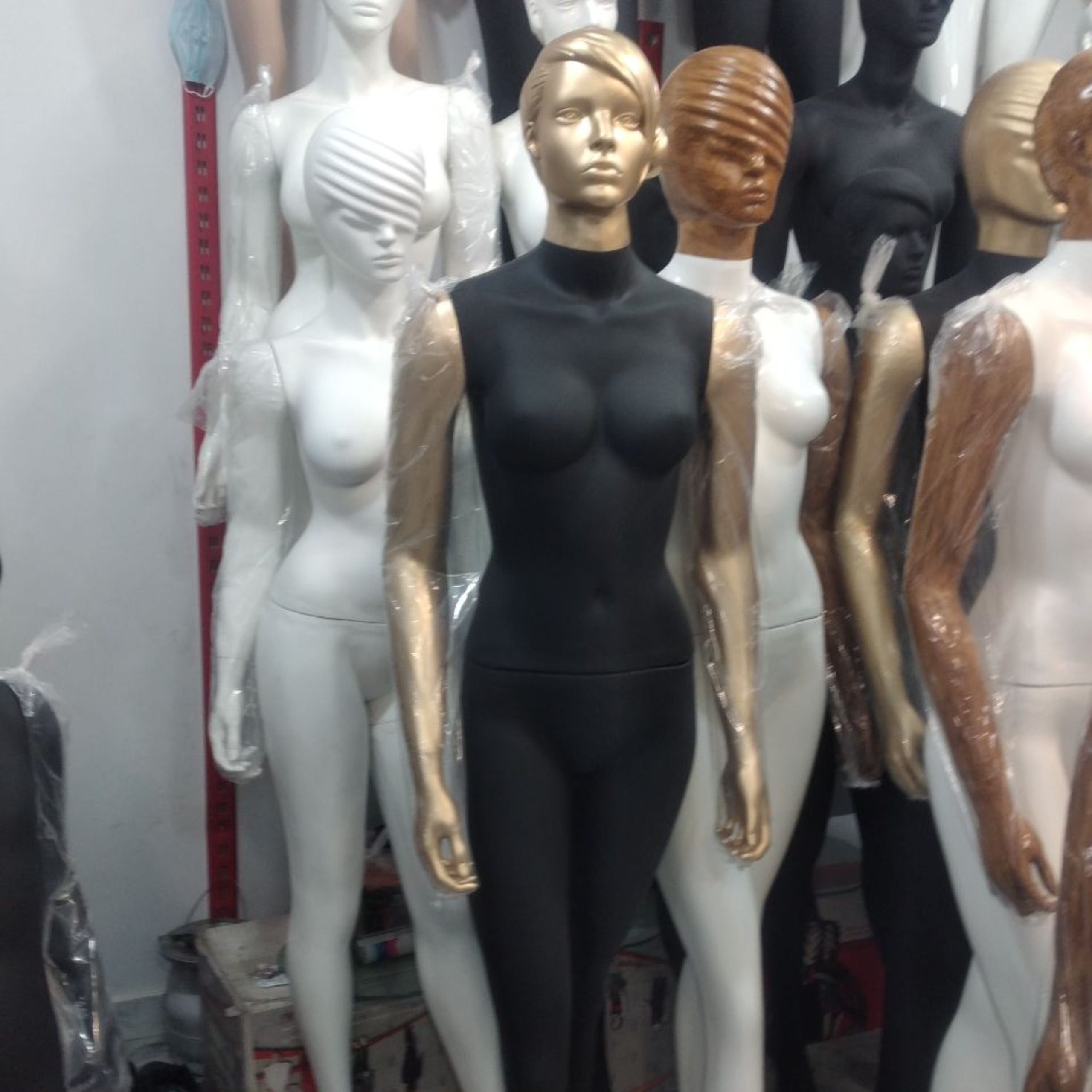 خرید مانکن دست دوم؛ خوب یا بد؟ - رگال محمدی